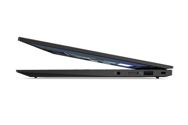 06_X1_Carbon_G10_Hero_Right_With_Screen_Ope-1024x683-1 06_X1_Carbon_G10_Hero_Right_With_Screen_Ope-1024x683-1