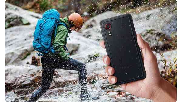 08_XCover5_IP68_waterresistance-1