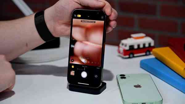 38519-73262-Night-Mode-Portrait-xl