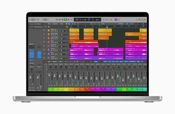 45114-87719-555-14-inch-MacBook-Pro-with-Logic-Pro-xl-1