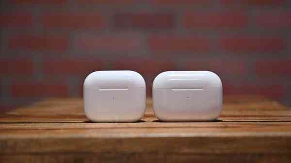 45459-88534-AIrPods-3-and-AirPods-Pro-Cases-Closed-xl