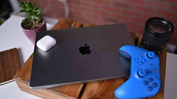 45504-88674-1422-MacBook-Pro-xl