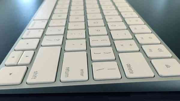 47145-91853-000-lead-Magic-Keyboard-xl