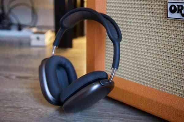 AirPods-Max-4