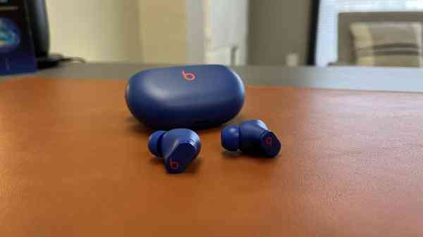 Beats-Studio-Buds0004