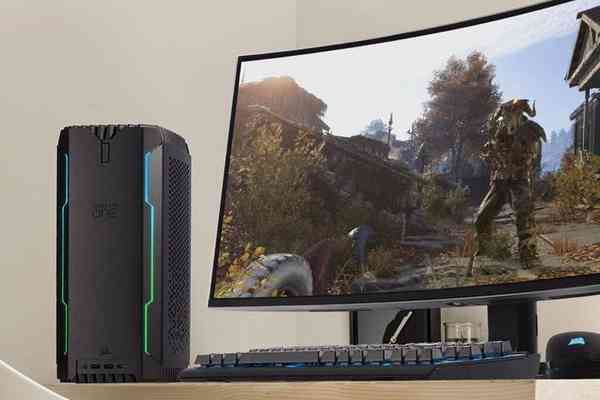 Corsair-One-gaming-PC-1024x683-1