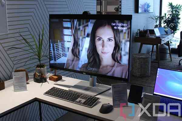 Dell-UltraSharp-32-4K-Video-Conferencing-Monitor-1-1024x683-1