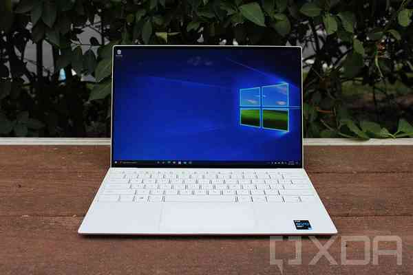 Dell-XPS-13-9310-2-1024x683-1 Dell-XPS-13-9310-2-1024x683-1