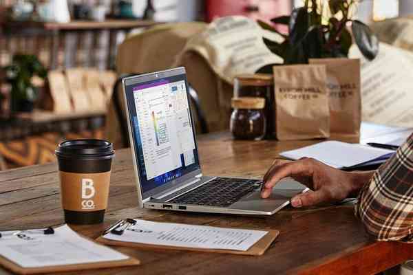 HP-ProBook-445-G9_Workspace-2-1024x683-1