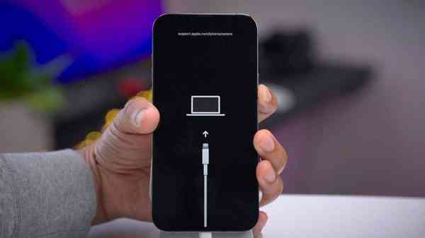 How-to-force-restart-iPhone-13-recovery-mode-1