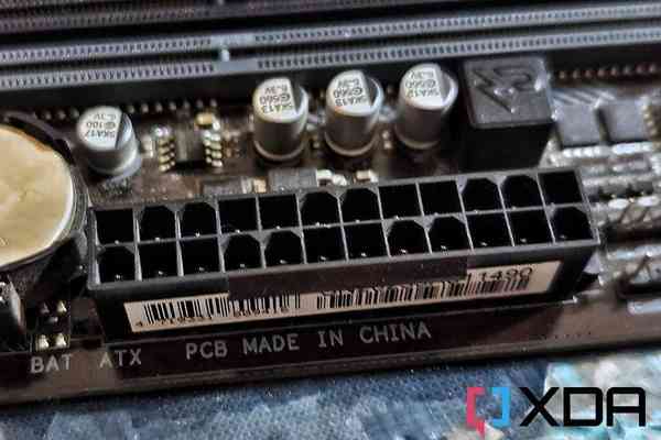 How-to-install-a-motherboard-4-1024x683-1 How-to-install-a-motherboard-4-1024x683-1