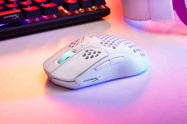 HyperX-Pulsefire-Haste-Wireless-Mouse-White HyperX-Pulsefire-Haste-Wireless-Mouse-White