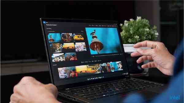 Lenovo-ThinkPad-X1-Carbon-Gen-10-display-1