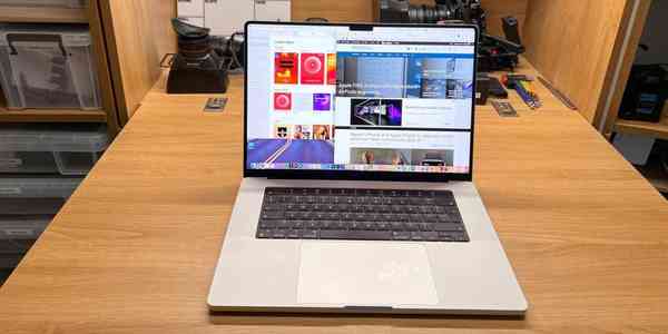 M1-Max-16-inch-MacBook-Pro-first-impressions M1-Max-16-inch-MacBook-Pro-first-impressions