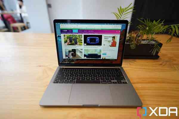 M2-Macbook-Pro-2022-XDA-3444463665-1024x683-1