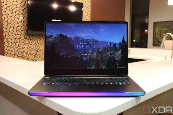 MSI-Raider-GE76-6-1024x683-1