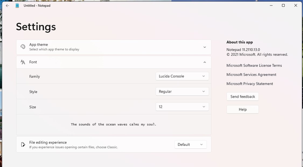 首先看看使用 Fluent Design 的 Windows 11 记事本