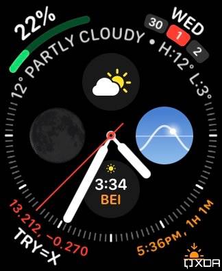 Random-complications-on-Apple-Watch-face-1