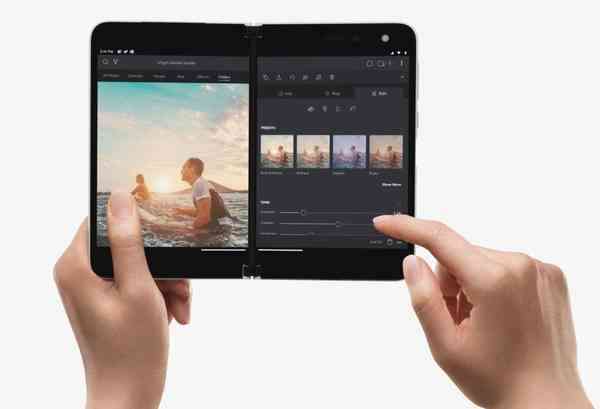 Surface-Duo-portrait Surface-Duo-portrait