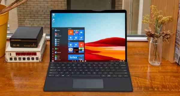 Surface-Pro-with-Windows-10-696x371-1 Surface-Pro-with-Windows-10-696x371-1