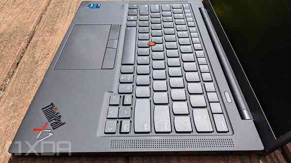 ThinkPad-X1-Carbon-5-1024x576-1 ThinkPad-X1-Carbon-5-1024x576-1