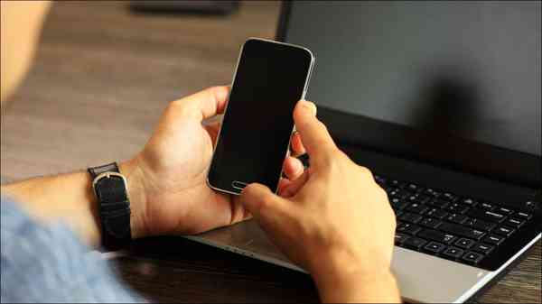 android-phone-laptop