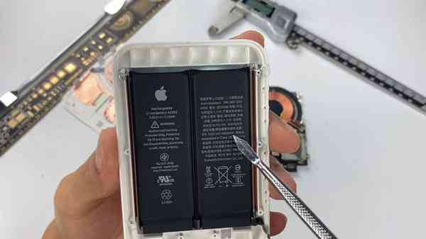 magsafe-teardown02-1024x576-1 magsafe-teardown02-1024x576-1