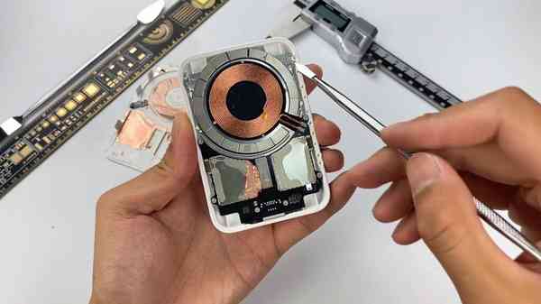 magsafe-teardown03-1024x576-1 magsafe-teardown03-1024x576-1