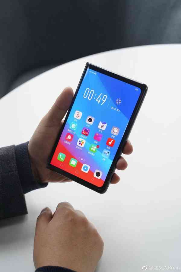 oppo-foldable-phone-prototype-1-1