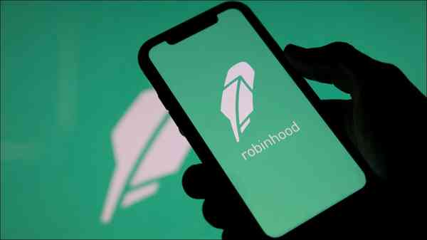 robinhood-on-a-phone