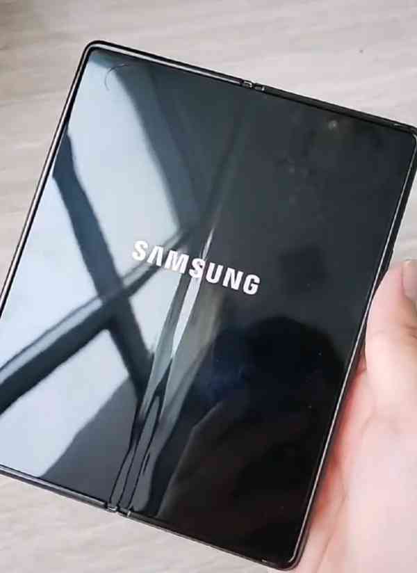samsung-galaxy-z-fold-2-crease