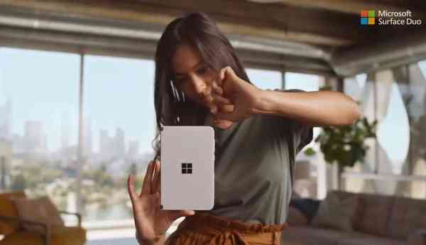 surface-duo-ad