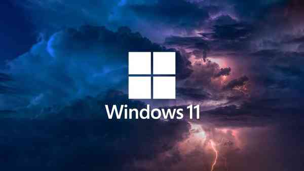 windows-11-dark-storm-clouds