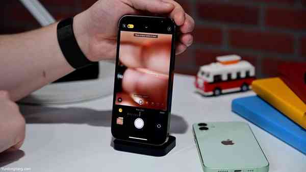 38519-73262-Night-Mode-Portrait-xl