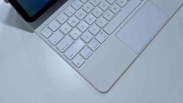 43721-85085-Globe-Key-on-Keyboard-xl 43721-85085-Globe-Key-on-Keyboard-xl