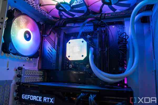 Corsair-H150i-Elite-Capellix-1-1024x683-1