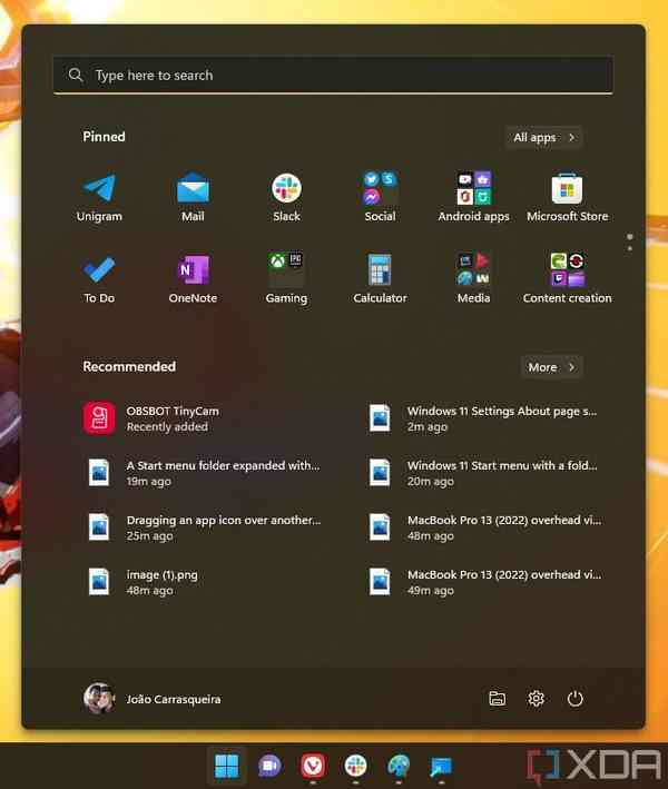 Windows-11-Start-menu-with-multiple-folders-created-with-different-names-1