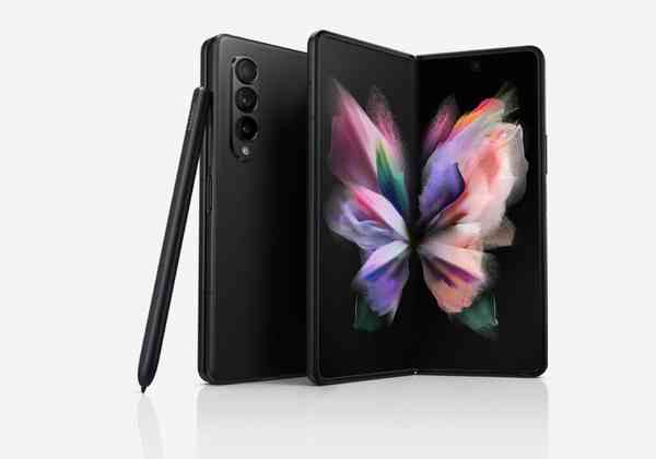 galaxy-z-fold3-5g-1024x718-1