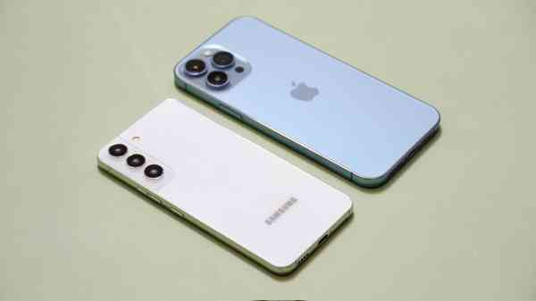 samsung-galaxy-s22-vs-iphone-13-pro-max-4