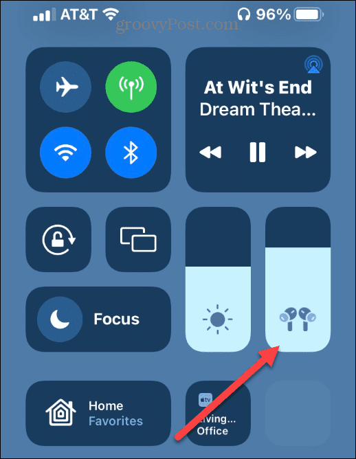 2-Volume-Slider-iPhone-Control-Center