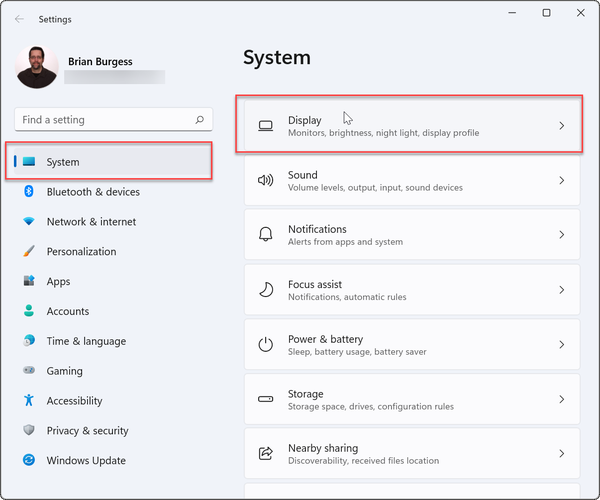 2-settings-display-Windows-11