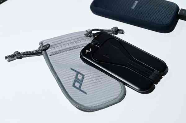 38303-72763-Peak-Design-Mobile-Tripod-and-Pouch-xl