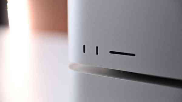 47444-92905-Front-Ports-on-Mac-Studio-xl