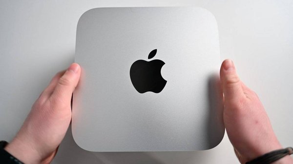47444-92911-Mac-Studio-Top-Down-xl