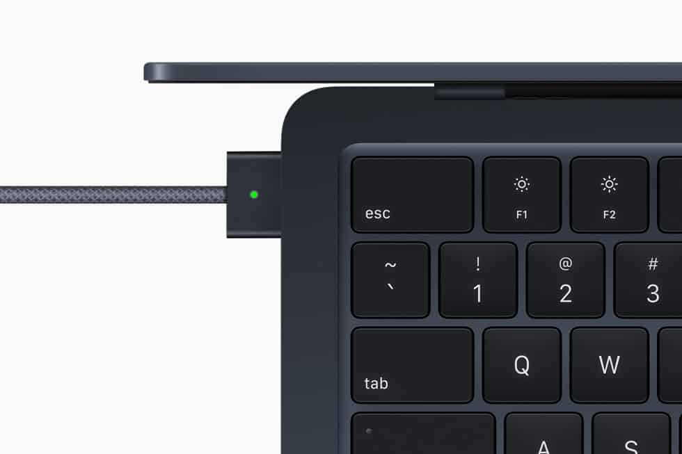 Apple-WWDC22-MacBook-Air-MagSafe-220606_big.jpg.large_ Apple-WWDC22-MacBook-Air-MagSafe-220606_big.jpg.large_