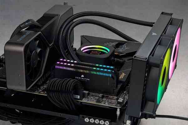 Corsair-Dominator-Platinum-RGB-RAM-main-1024x683-1