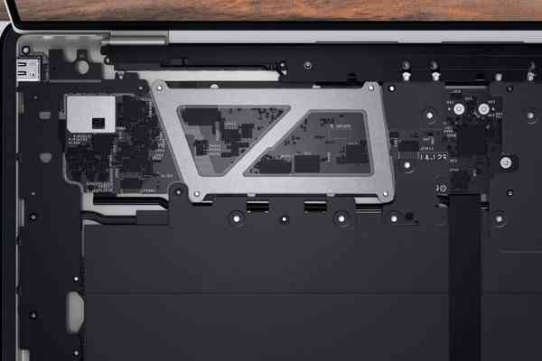 Dell-XPS-13-2022-internals-1024x683-1