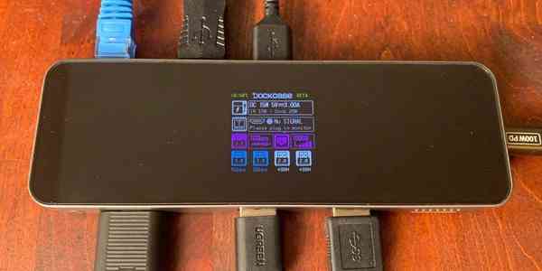 DockCaseonDesk-1