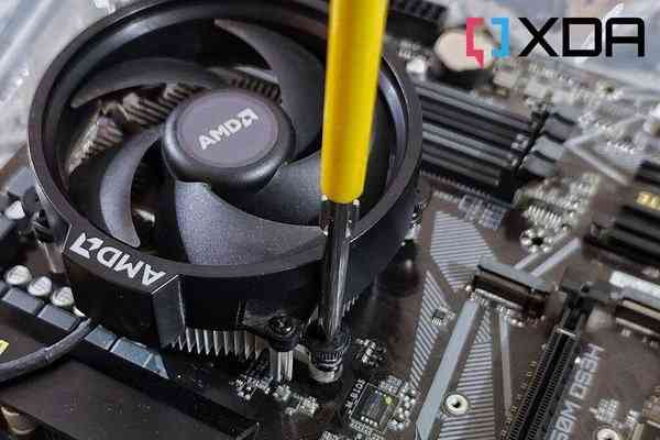 How-to-install-a-CPU-cooler-2-1024x683-1 How-to-install-a-CPU-cooler-2-1024x683-1