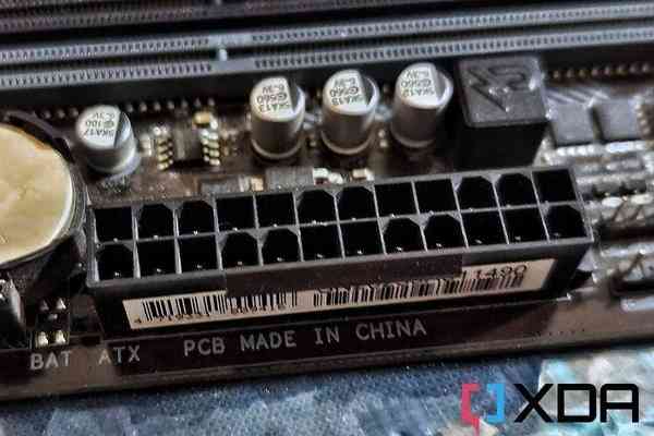 How-to-install-a-motherboard-4-1024x683-1